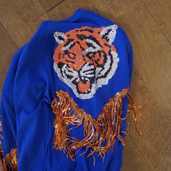 Fantastic Fawn Sequin Tiger Sleeve Fringe Sweatshirt Blue Womens Size Medium - Picture 6 of 7